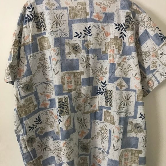 Dusty blue scrub top leaf and floral design - Picture 2 of 2